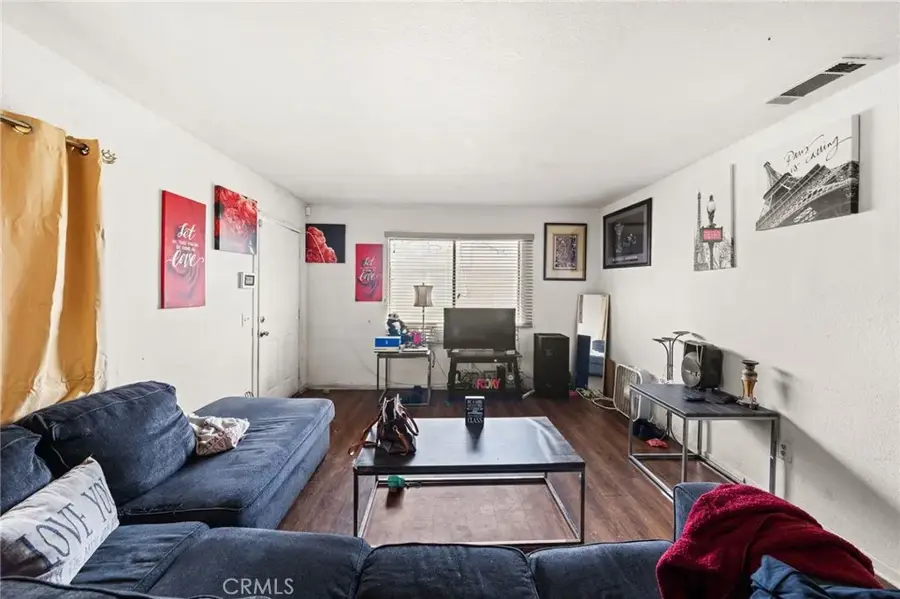 281 N Valley View Drive, Hemet, CA 92543 - Image #3