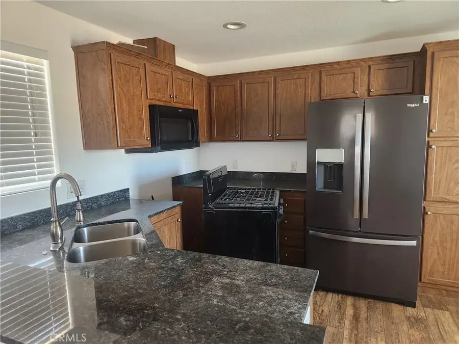 60784 Stagemans Road, Landers, CA 92285 - Image #2