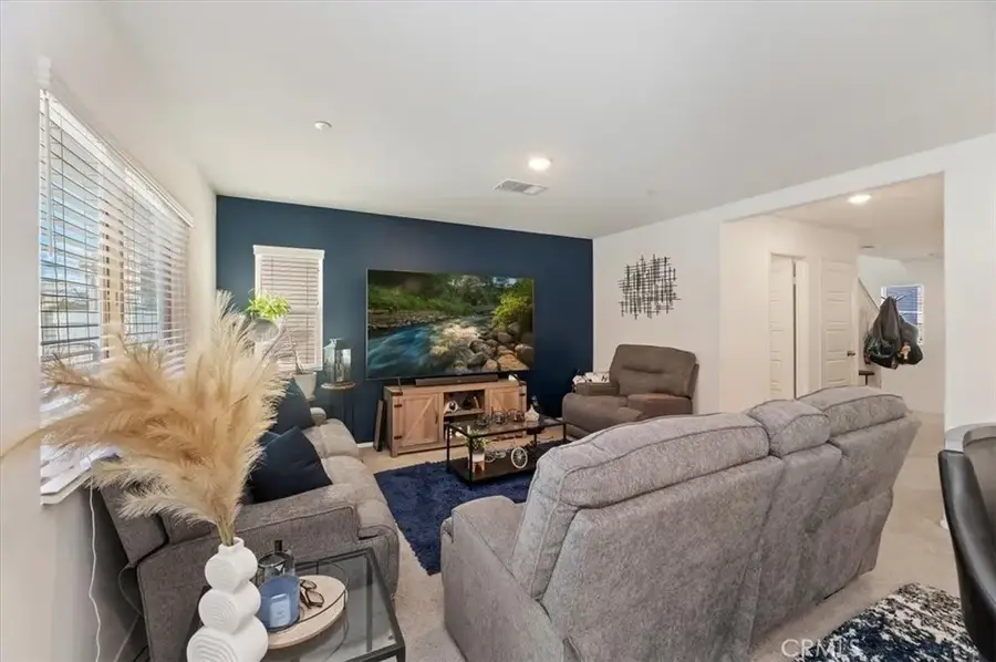 32894 Crown Point Lane, Lake Elsinore, CA 92530 - Image #2