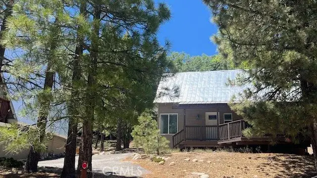 658 Dahlia Drive, Green Valley Lake, CA 92341 - Image #2