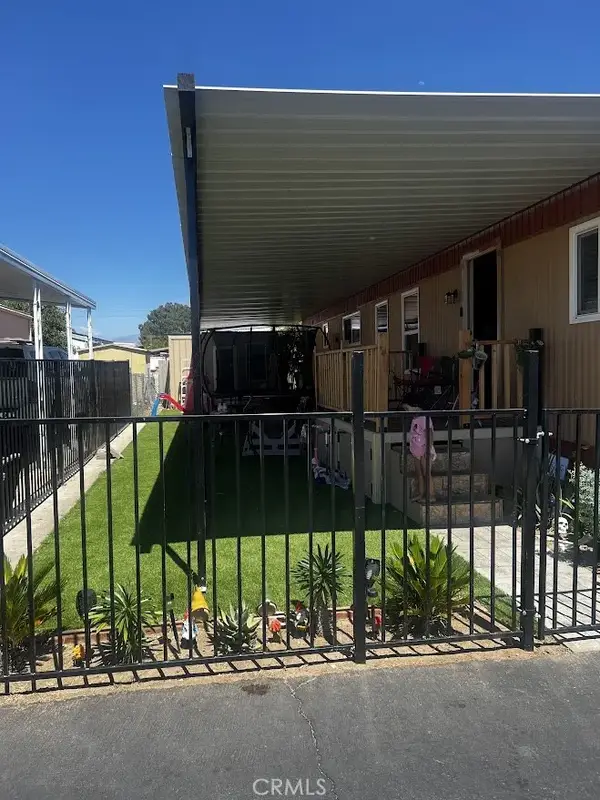 190 N Meridian #66, Rialto, CA 92376