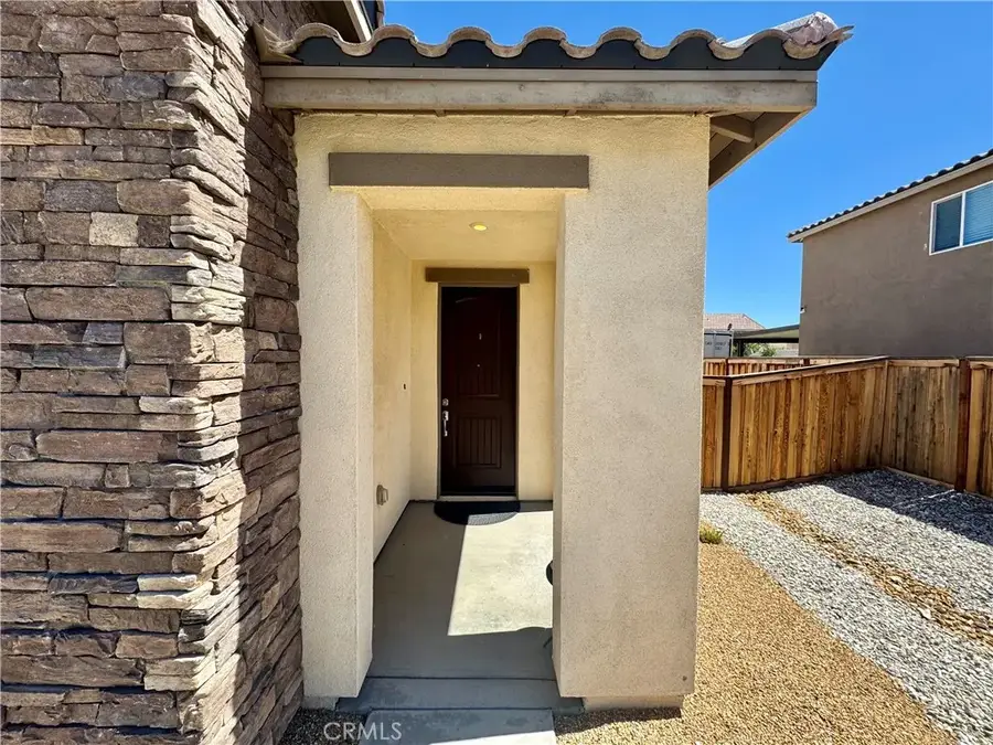 9247 Barnwood, Hesperia, CA 92344 - Image #2