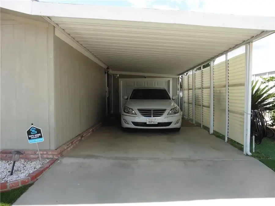 585 De Soto, Hemet, CA 92543 - #3