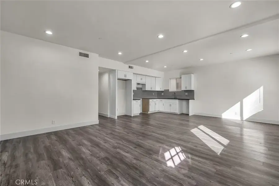 755 E 84th, Los Angeles, CA 90001 - Image #2