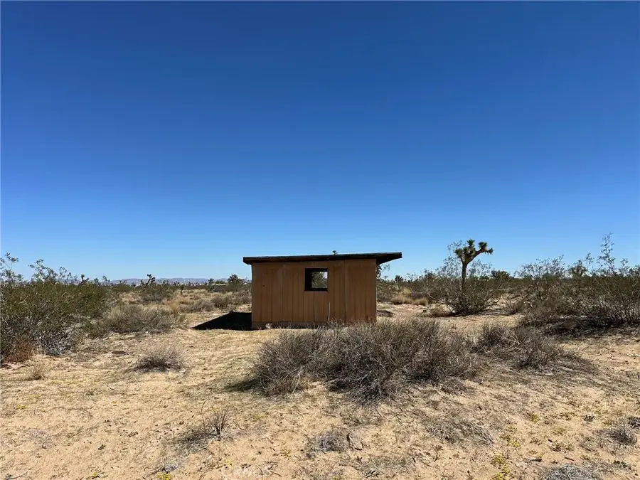 58638 Cubero, Landers, CA 92285 - Image #3