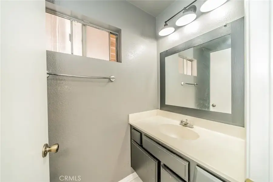 11327 Oakwood, Fontana, CA 92337 - Image #3