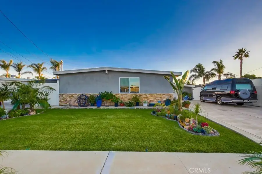 851 Holly Avenue, Imperial Beach, CA 91932 - Image #2