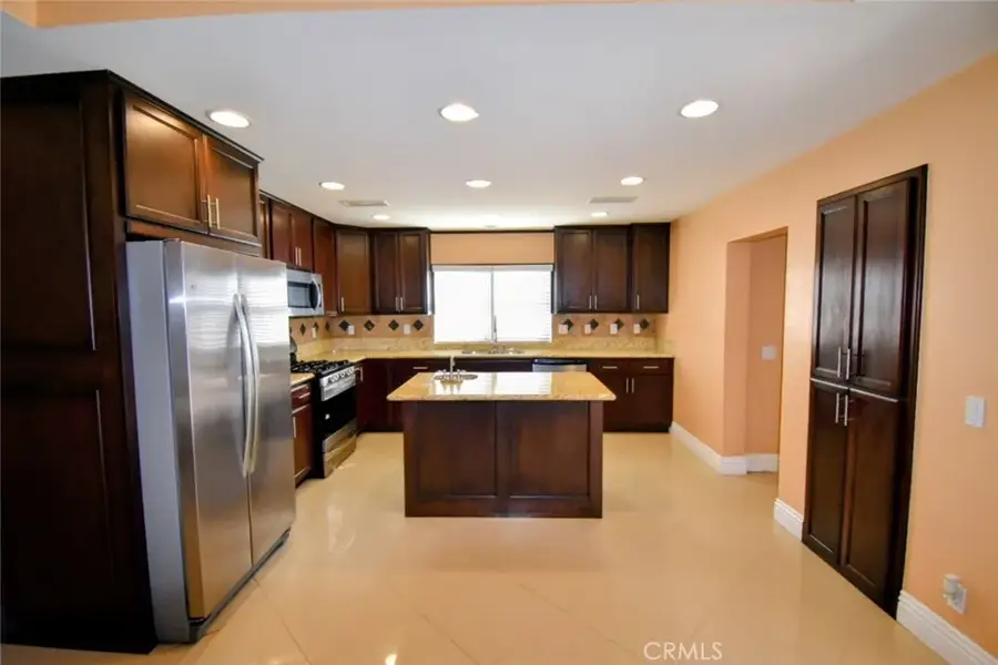 622 S Parton, Santa Ana, CA 92701 - Image #2