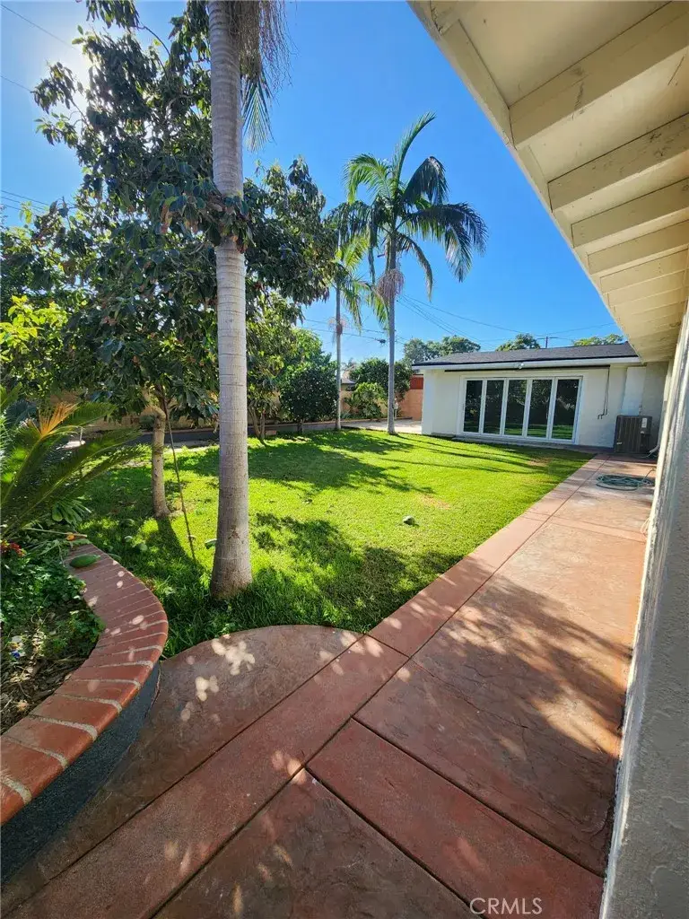 1626 E 15th St, Santa Ana, CA 92701 - Image #2