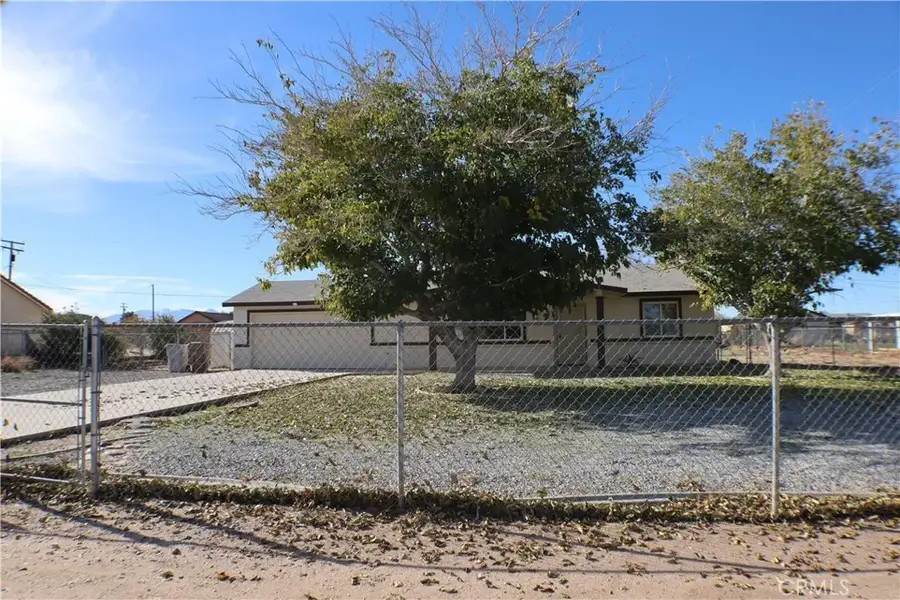 11426 Tamarisk, Hesperia, CA 92345 - Image #3