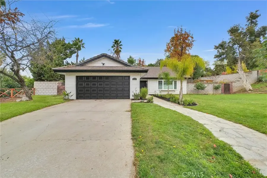 6090 Promontory Lane, Riverside, CA 92506 - #2