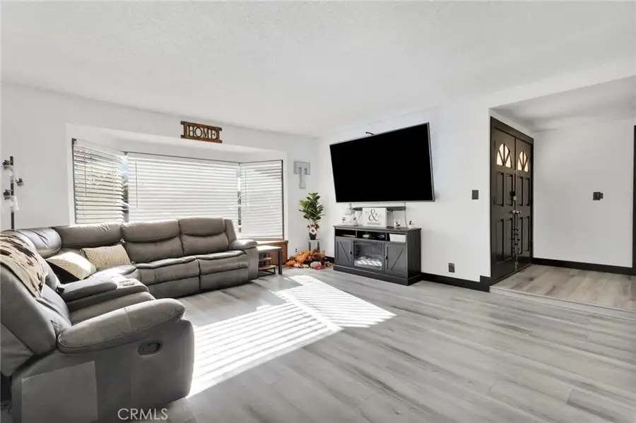 14010 Jicarilla Rd, Apple Valley, CA 92307 - #3