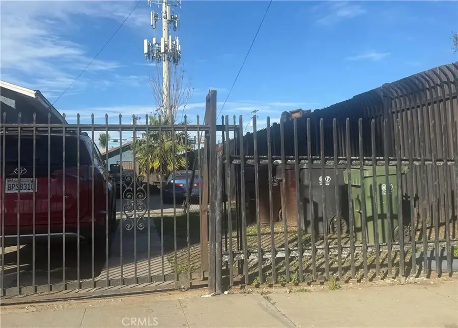 215 E Elm, Compton, CA 90220 - Image #2