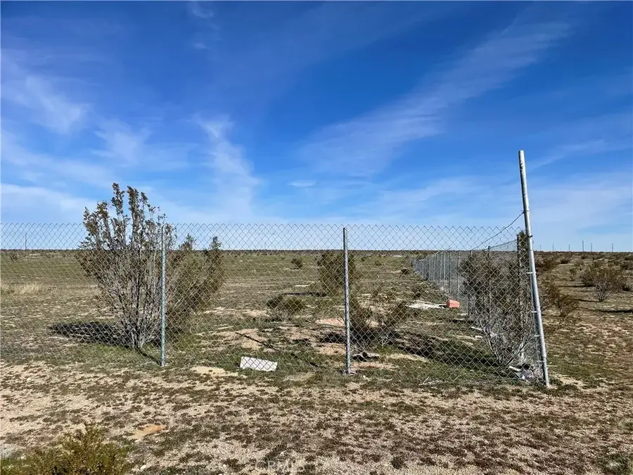 196 Ave G, Lancaster, CA 93535 - Image #2