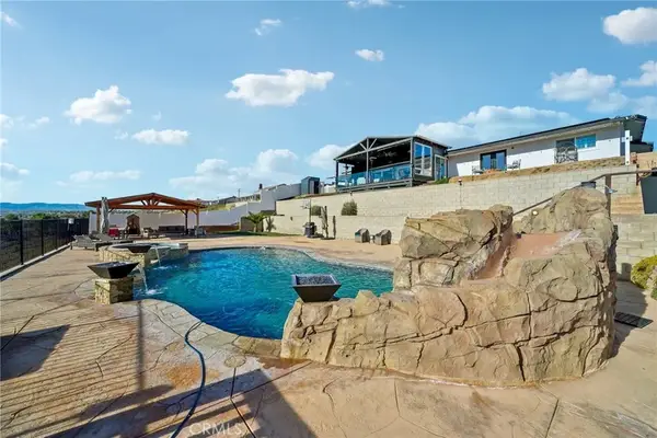 17487 Aspen, Hesperia, CA 92345