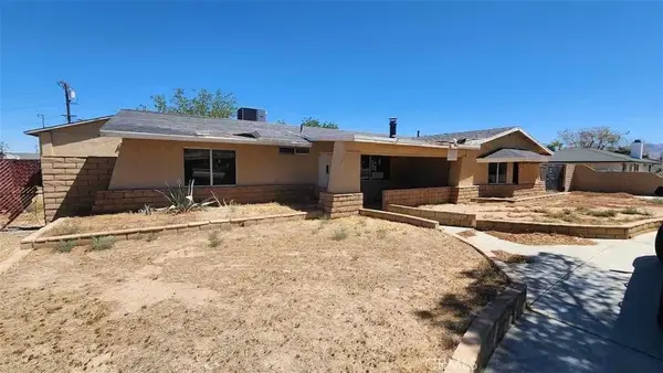22330 Miramot Road, Apple Valley, CA 92308