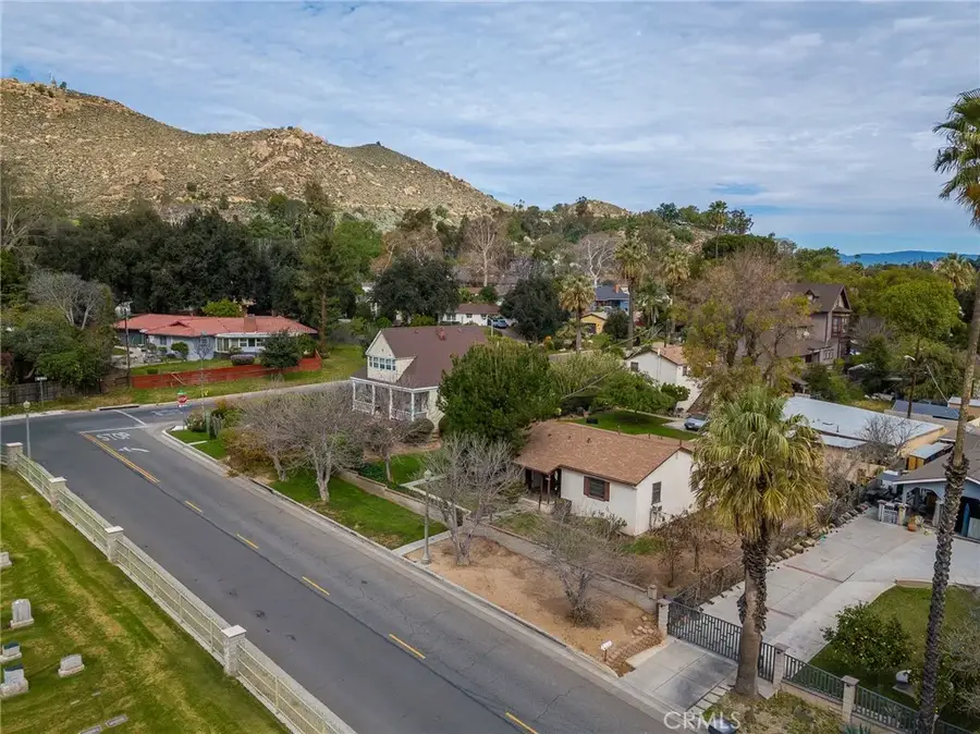 4481 13th Street, Riverside, CA 92501 - #3