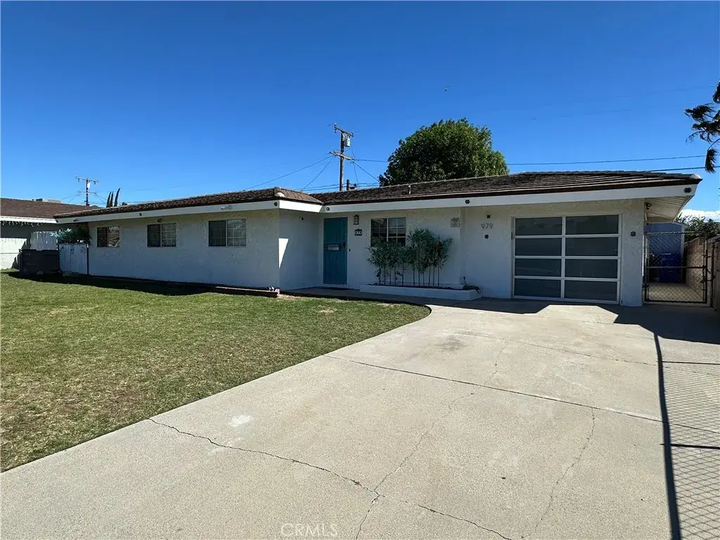 979 N Gardena, Rialto, CA 92376 - #1