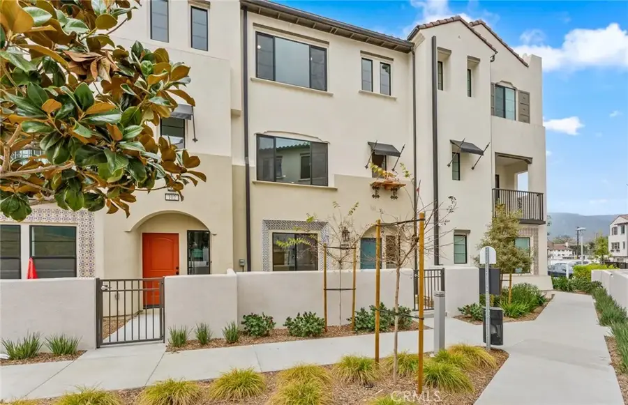 101 Kimberwick Court, Burbank, CA 91506 - #3