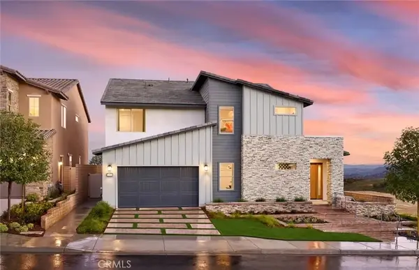 11838 Canoga Avenue, Chatsworth, CA 91311