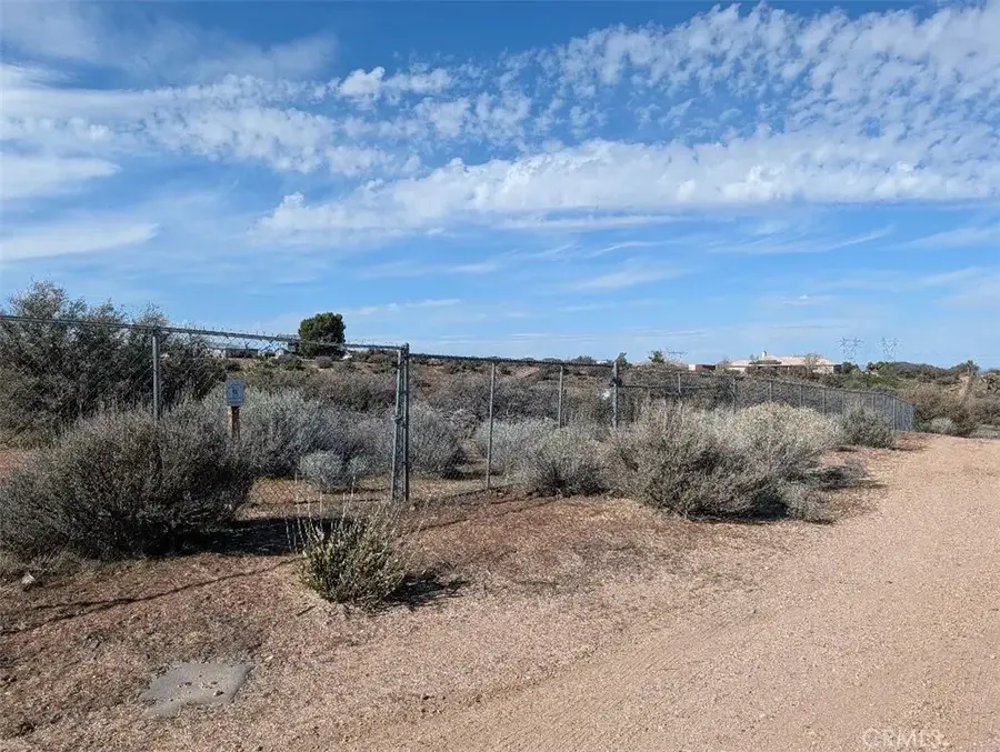 21 Atsina, Phelan, CA 92371 - #3