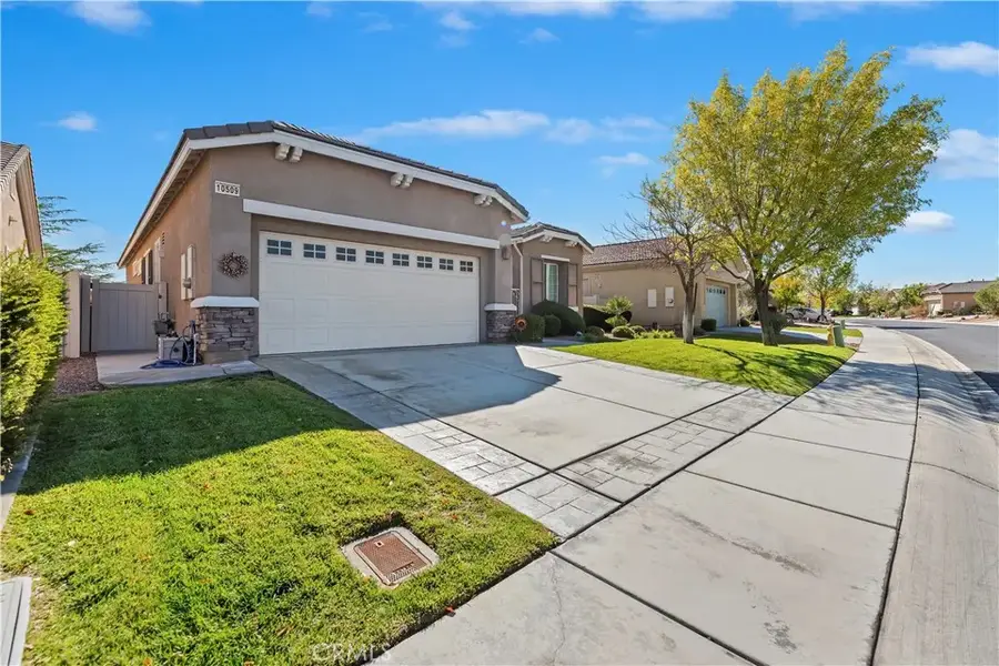 10509 Lanigan Rd., Apple Valley, CA 92308 - #2