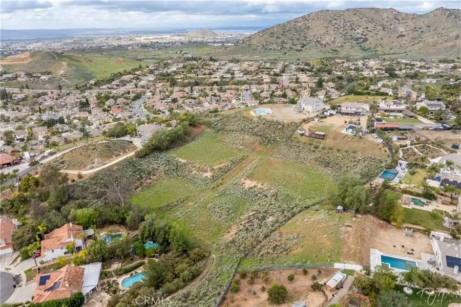 1130 La Salle Cir, Corona, CA 92879 - #3