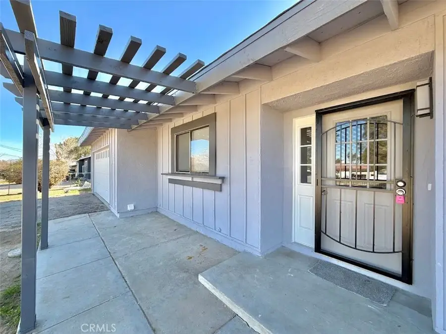 18089 Capri, Hesperia, CA 92345 - #2