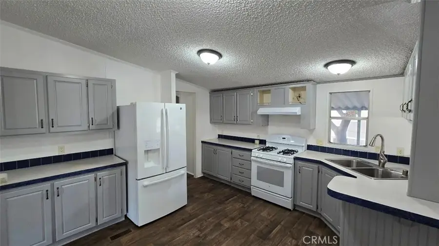 1512 E 5th St Spc 117, Ontario, CA 91764 - #3