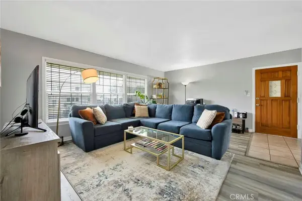 3310 W 77th Street #1/2, Los Angeles, CA 90043