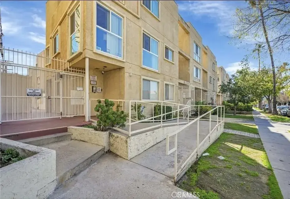 108 W Maple Street #7, Glendale, CA 91204 - #1