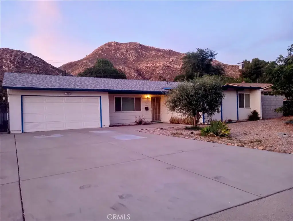 657 Glenhill Drive, Riverside, CA 92507 - #1
