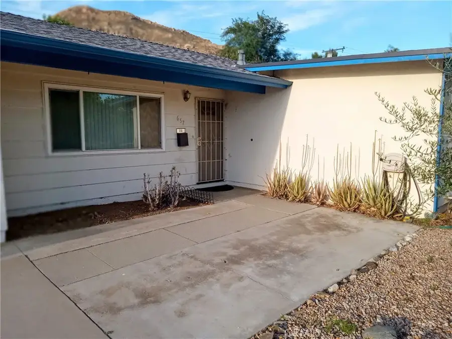 657 Glenhill Drive, Riverside, CA 92507 - #3