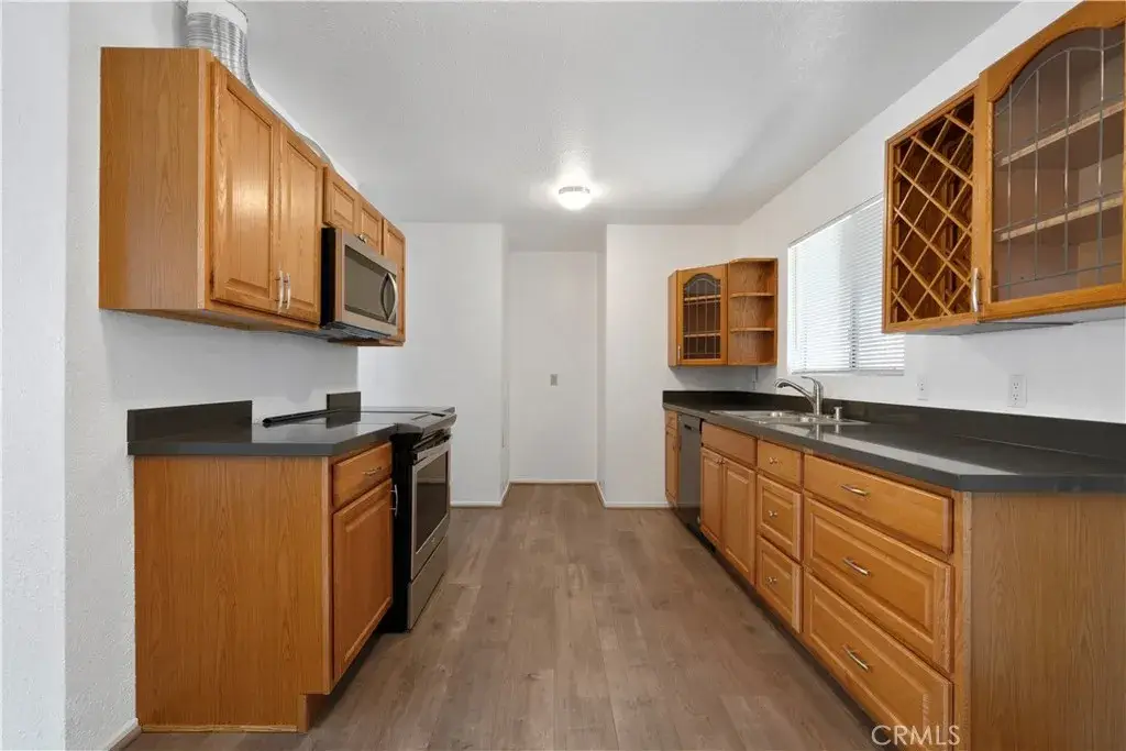 1909 N Summit, Pasadena, CA 91103 - #1