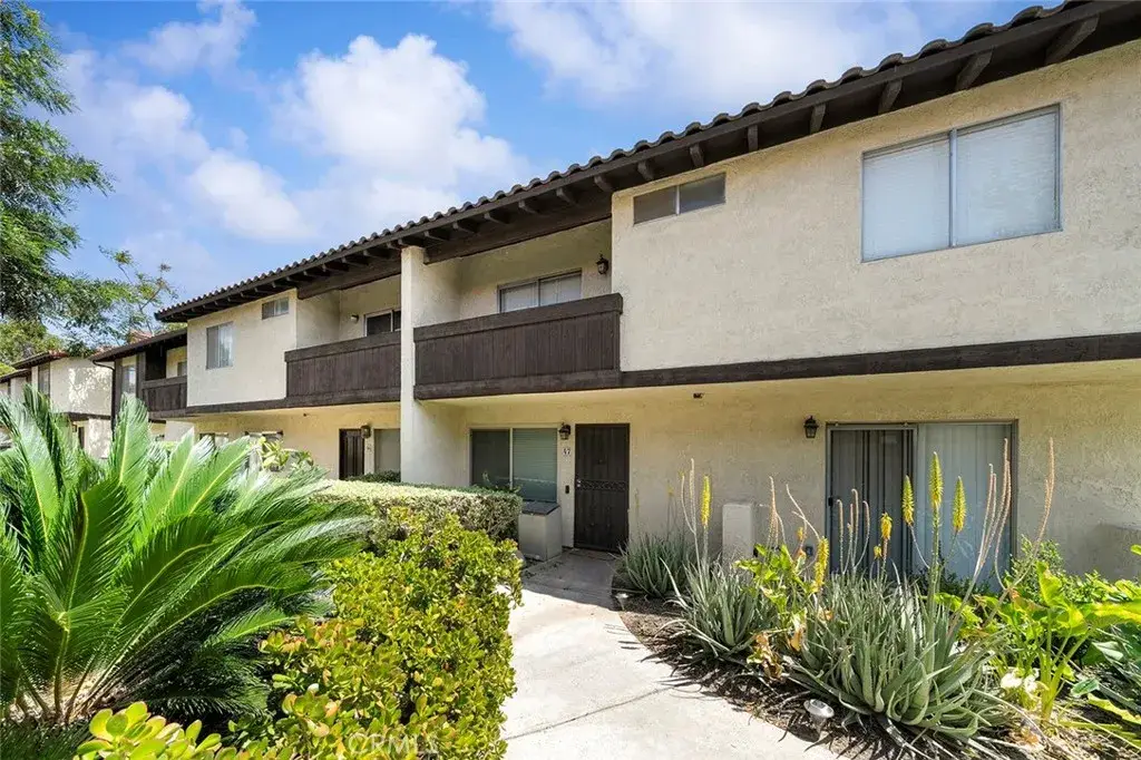 1077 Santo Antonio #47, Colton, CA 92324 - #1