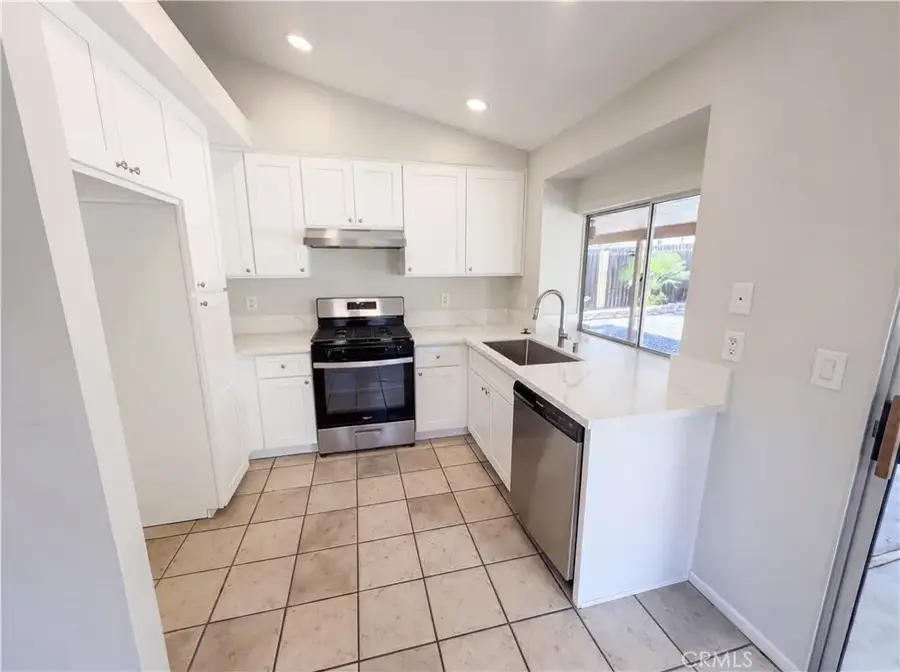 39823 Knollridge Drive, Temecula, CA 92591 - #2