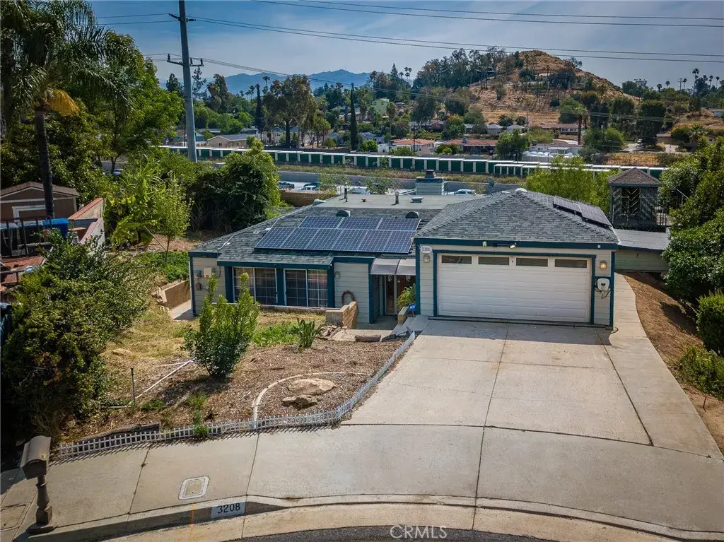 3208 Gibraltar, Riverside, CA 92506 - #1