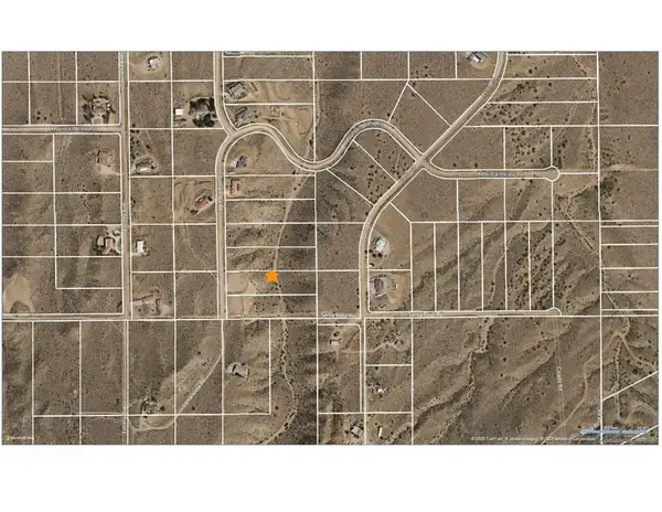 8945 Loma Vista, Apple Valley, CA 92308