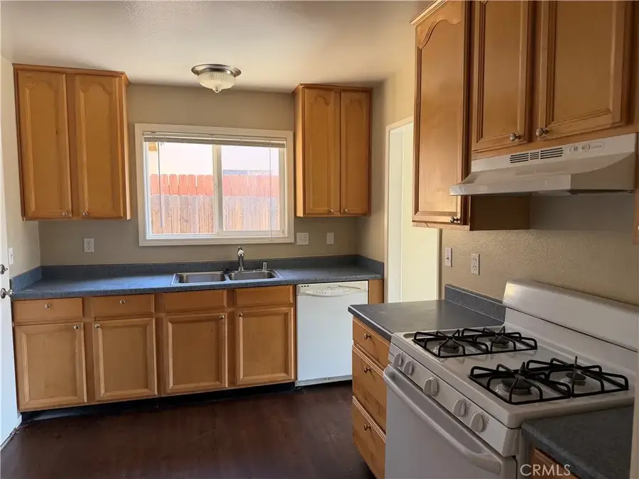 1020 Amber, Lake Elsinore, CA 92530 - #2