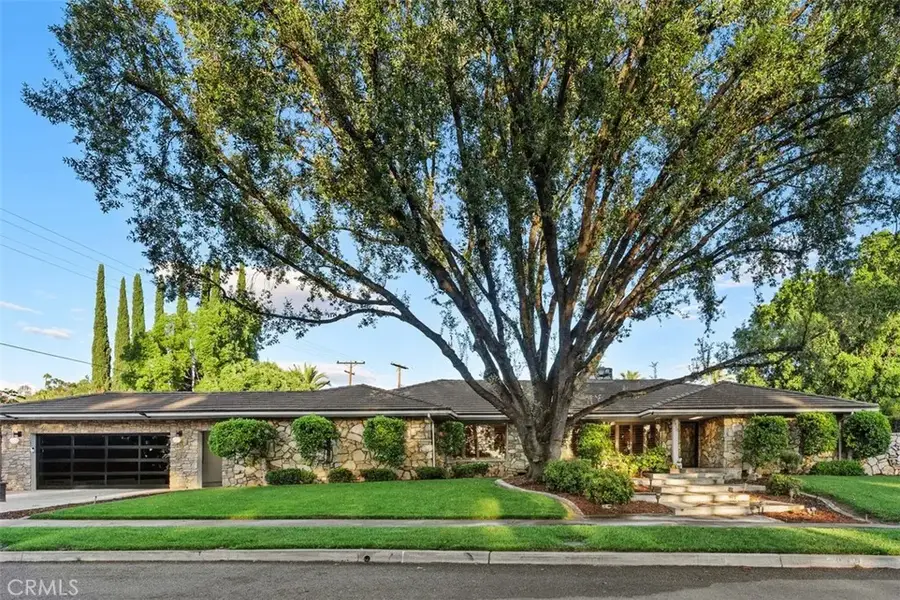 5910 Victoria, Riverside, CA 92506 - #3