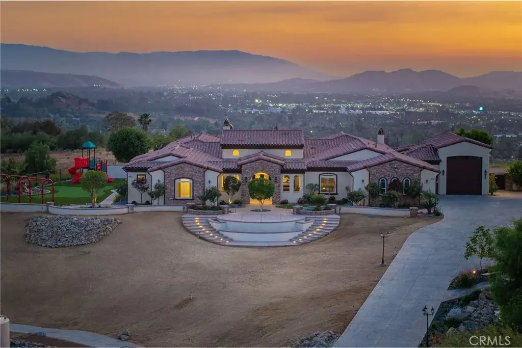 6355 Cresthaven, Riverside, CA 92506 - #1