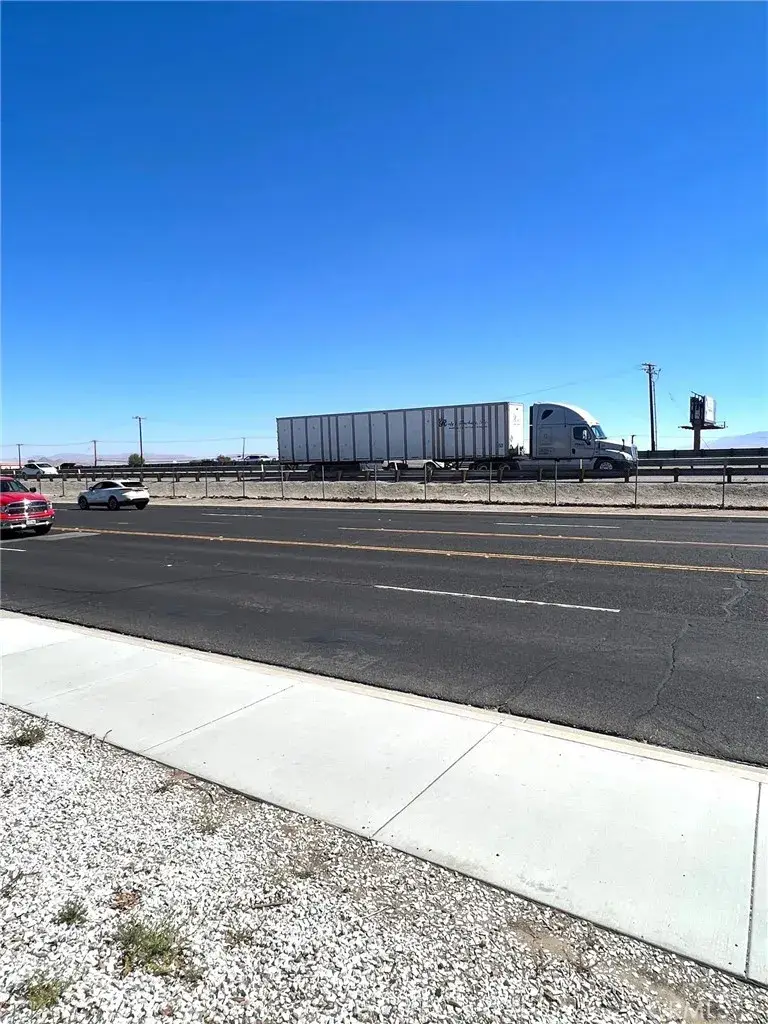 13280 Amargosa, Victorville, CA 92392 - #2