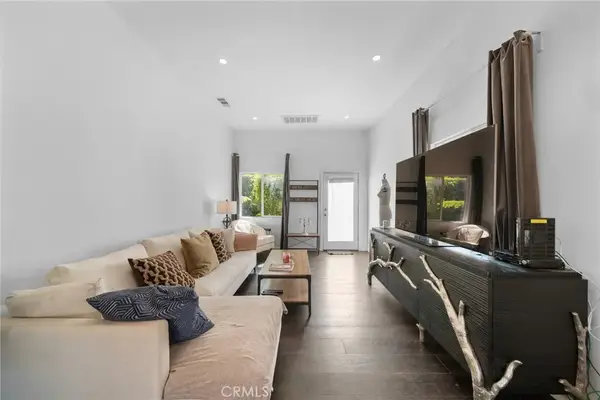 1036 N Avenue 50, Los Angeles, CA 90042