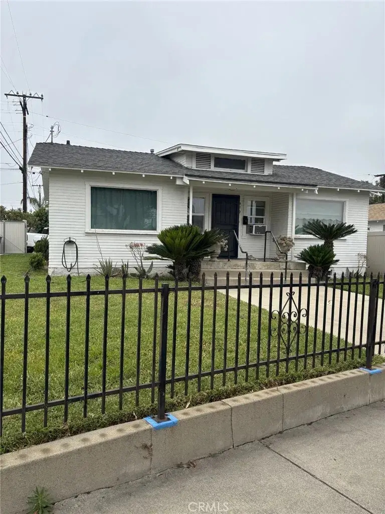 412 E Grand Boulevard, Corona, CA 92879 - #1