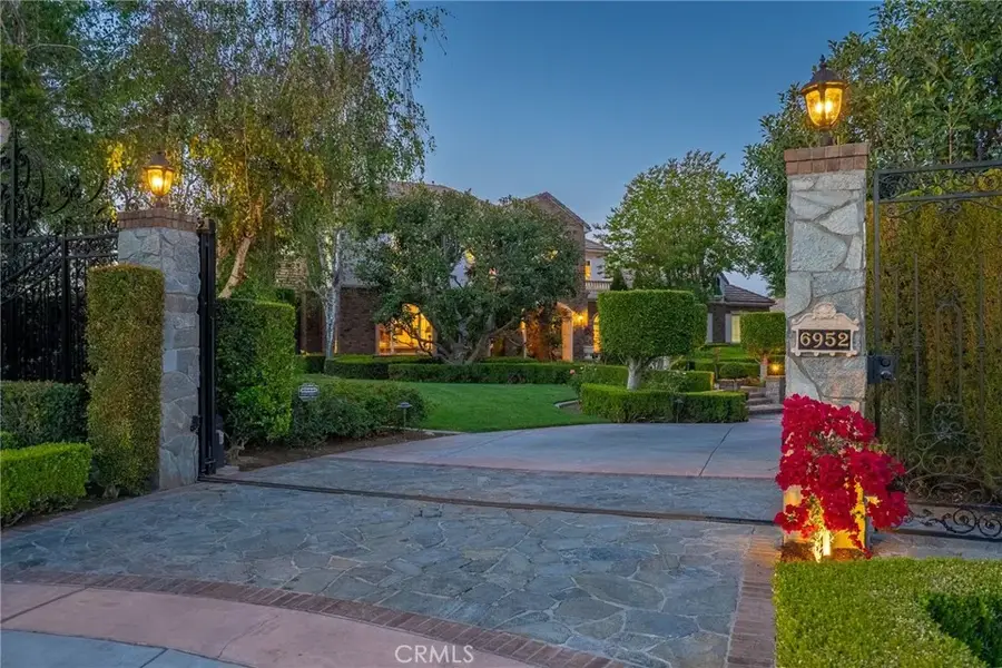 6952 Royal Hunt Ridge, Riverside, CA 92506 - #3