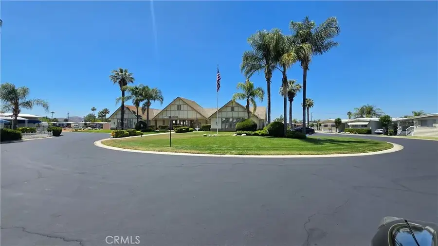 575 S Lyon #51, Hemet, CA 92545 - #2