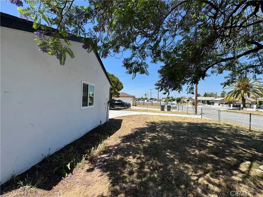 16229 Hunter St, Fontana, CA 92335 - #2