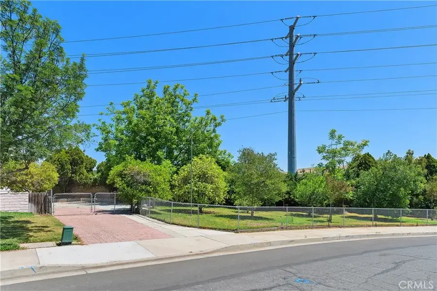 3330 Highcliff, Riverside, CA 92506 - #3