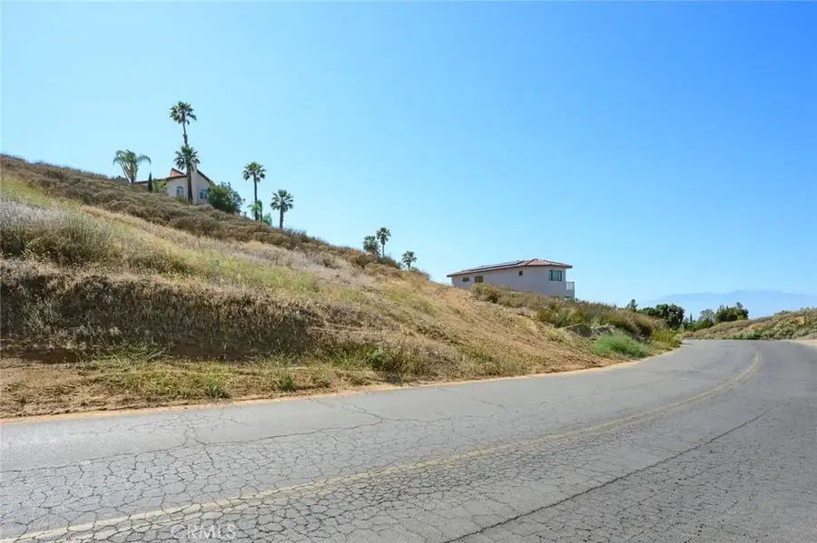 16527 Canyon Ridge, Riverside, CA 92503 - #3