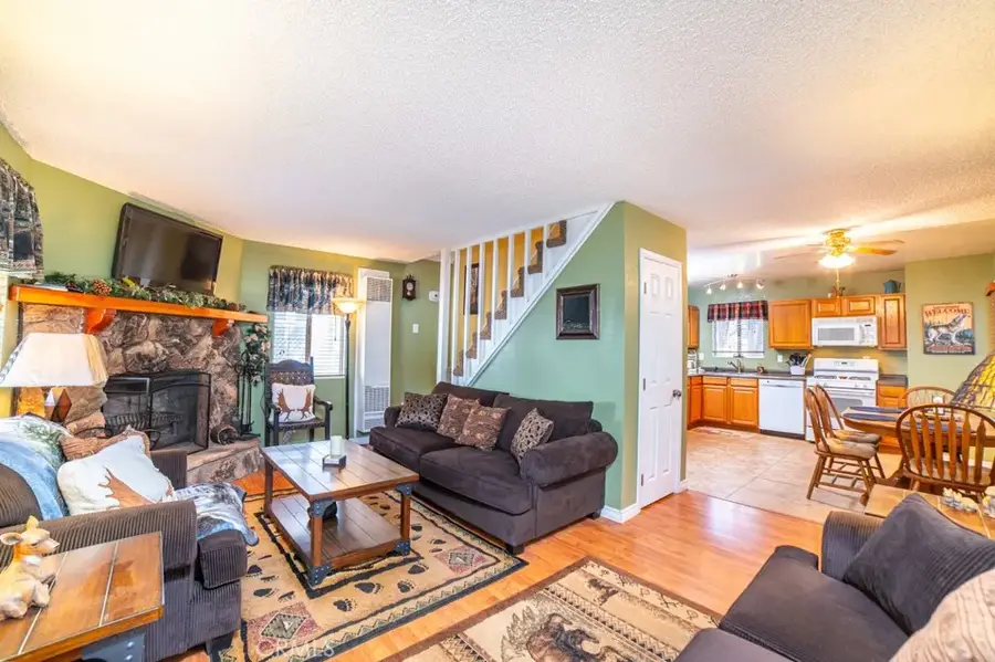 936 D Lane, Big Bear City, CA 92314 - #3